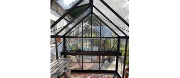 Janssens Eos Junior 9,10m² binnenkas, zwart gelakt aluminium met gehard glazen bodem