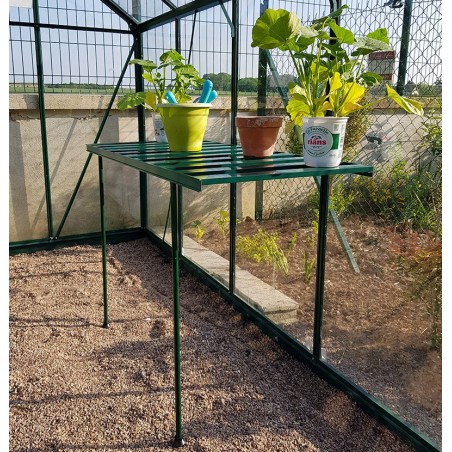 Grün lackierter Aluminium Klapptisch mit Blumen