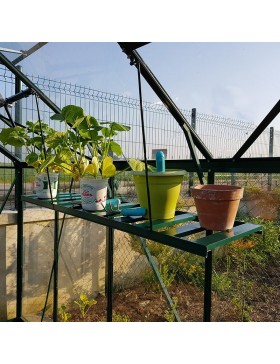 Grün lackierter Aluminium Klapptisch
mit blumen