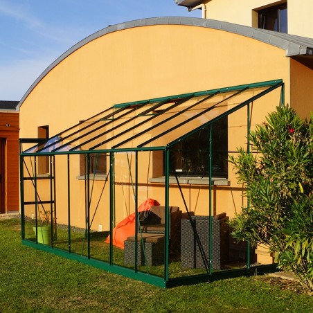 Rubis 8,40m2 in grün lackiertem Aluminium und gehärtetem Glas mit Basis