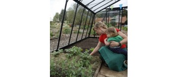 Binnenkas: zwart gelakt aluminium en gehard glas S208-BLACKLINE