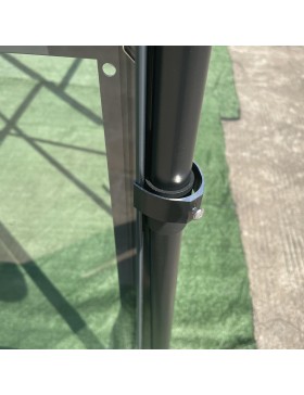 Fallrohr aus schwarz lackiertem Aluminium