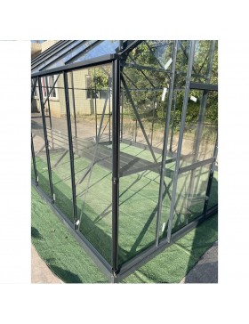 Zwart gelakte aluminium regenpijp