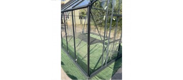 Zwart gelakte aluminium regenpijp