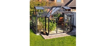 Janssens Eos Junior T 11,40m² kas in zwart gelakt aluminium en gehard glas met voet